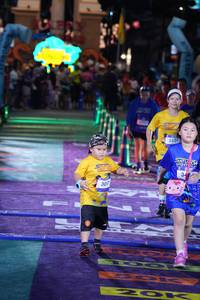 BIB: 35247, 3017
                            <button type="button" onclick="openModal(26261567)" class="btn btn-primary btn-sm float-right btn-popup" data-toggle="modal" data-target=".modal-high-quality">
                        <i class="fas fa-shopping-cart"></i> Add to Cart
                    </button>
                                            <button type="button" onclick="isThisMe(26261567, true)" class="btn btn-success btn-sm float-right btn-popup btn-isme hidden" data-toggle="tooltip" data-placement="bottom" title="นี่คือรูปของคุณใช่ไหม คลิกที่นี่เพื่อเอาเข้าอัลบั้ม">
                        <i class="fas fa-plus"></i> Add to album
                    </button>
                    <button type="button" onclick="isThisMe(26261567, false)" class="btn btn-warning btn-sm float-right btn-popup btn-isnotme hidden">
                        <i class="fas fa-ban"></i> Remove from album
                    </button>